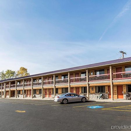 Econo Lodge Inn & Suites Kalispell - Glacier National Park Gateway Exteriör bild