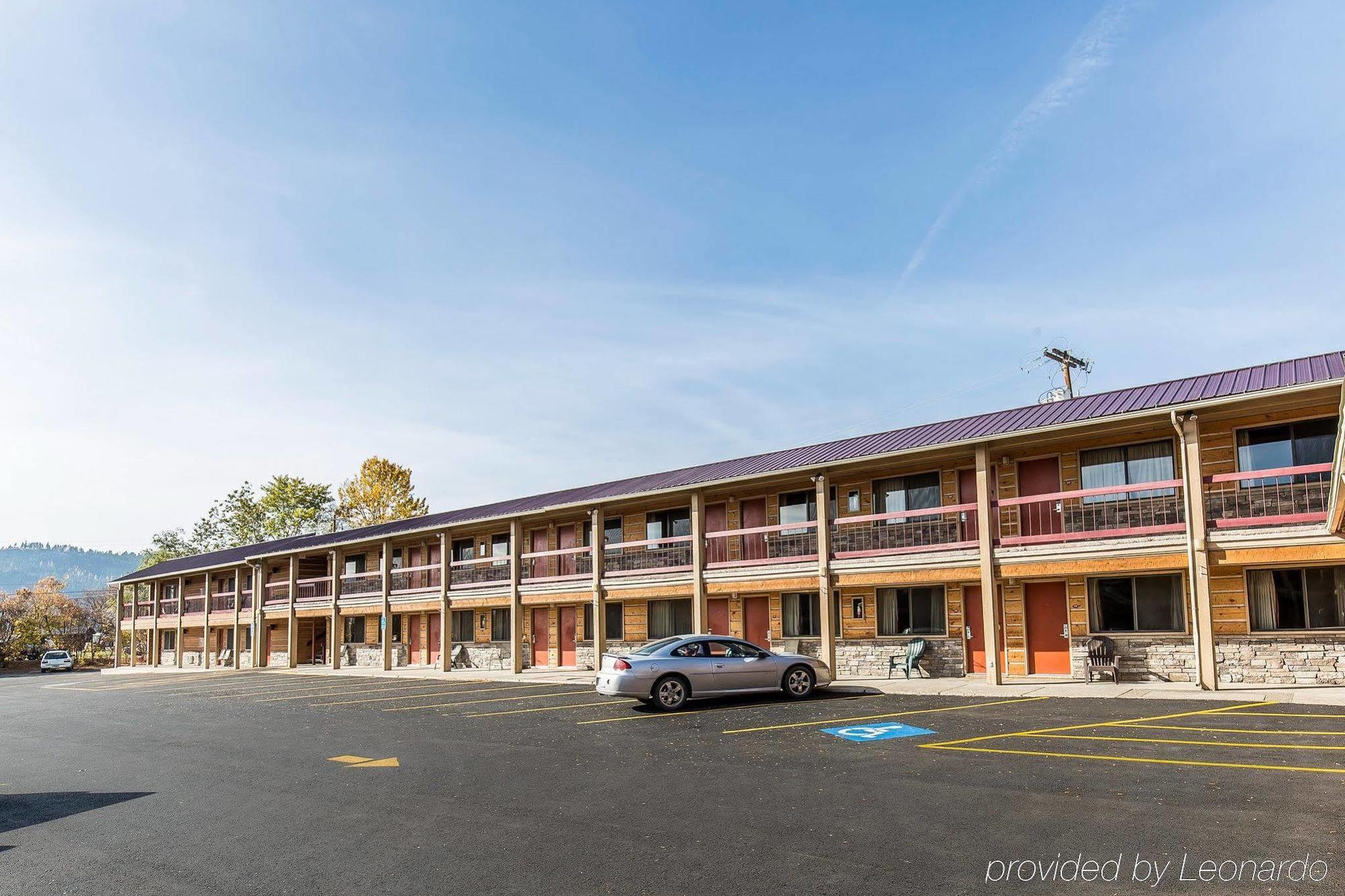 Econo Lodge Inn & Suites Kalispell - Glacier National Park Gateway Exteriör bild